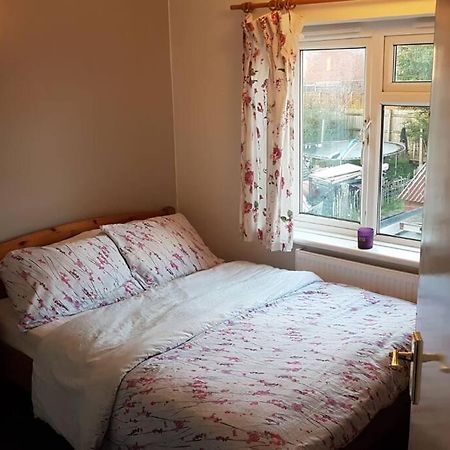 Two Bedroom Maisonette Close Towarwick Uni Ковентри Экстерьер фото
